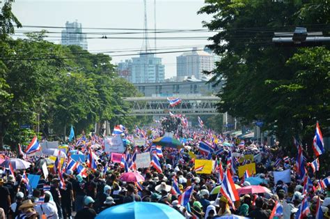  2014 Tayland Darbesinin Ekonomik Ve Siyasi Yansımaları: Bir İnceleme